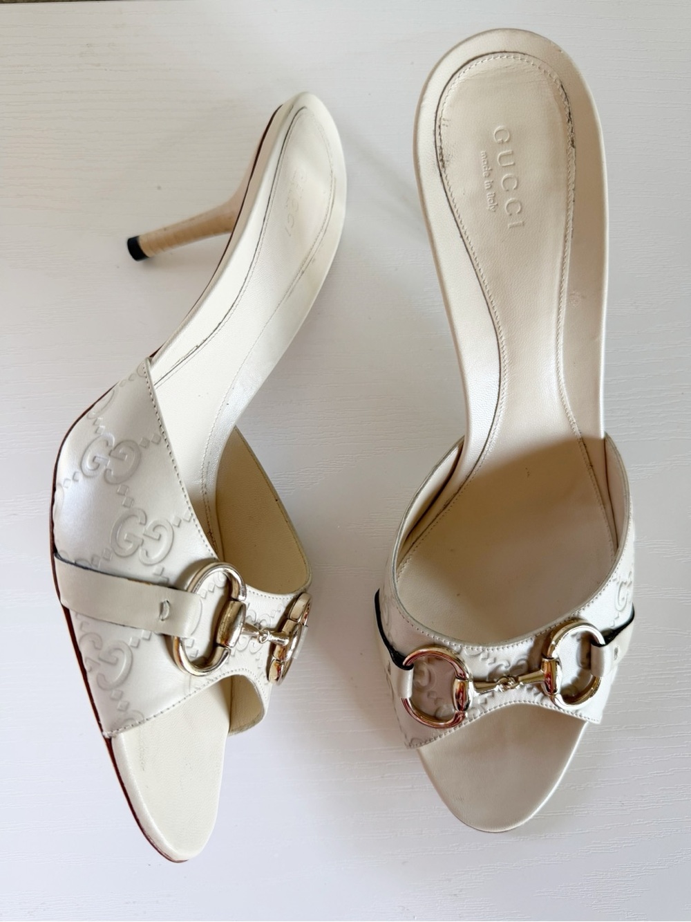 Gucci White Guccissima GG Horsebit Leather Mule Heels Size 10B Mystic White